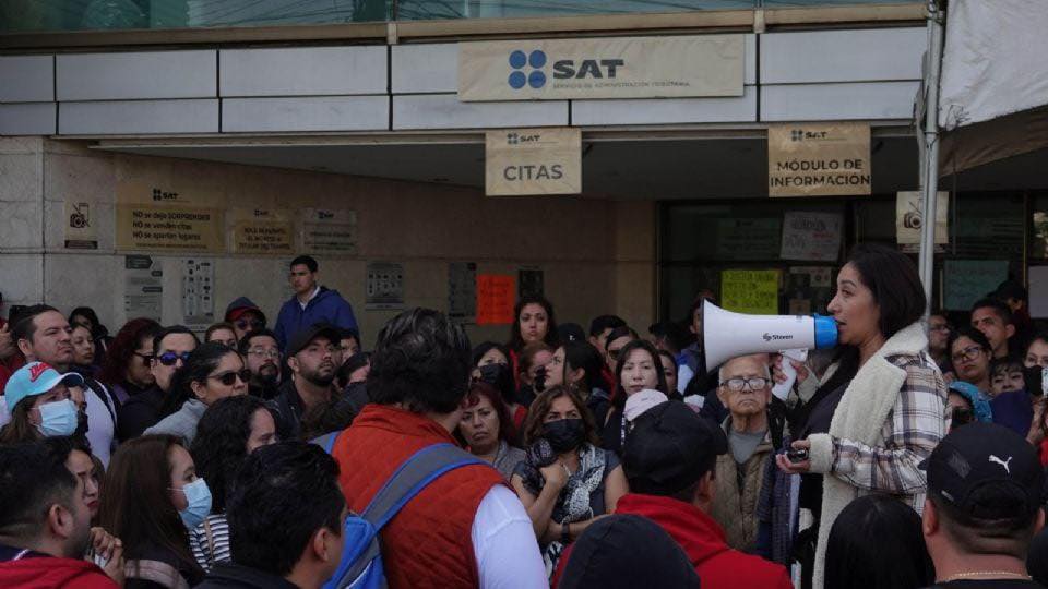 Sancionan a exfuncionarios del SAT y Banco del Bienestar por corrupción; hubo retiros indebidos y uso irregular de datos