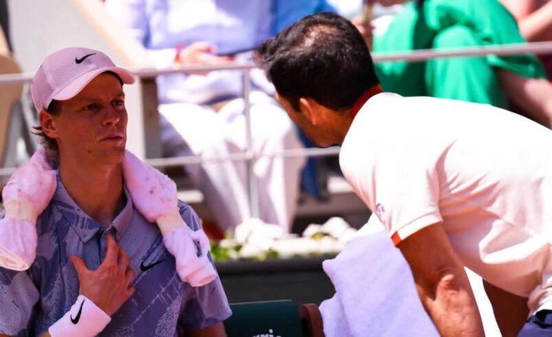 Jannik Sinner se desploma en Roland Garros: náuseas, calambres y una inesperada eliminación sacuden París