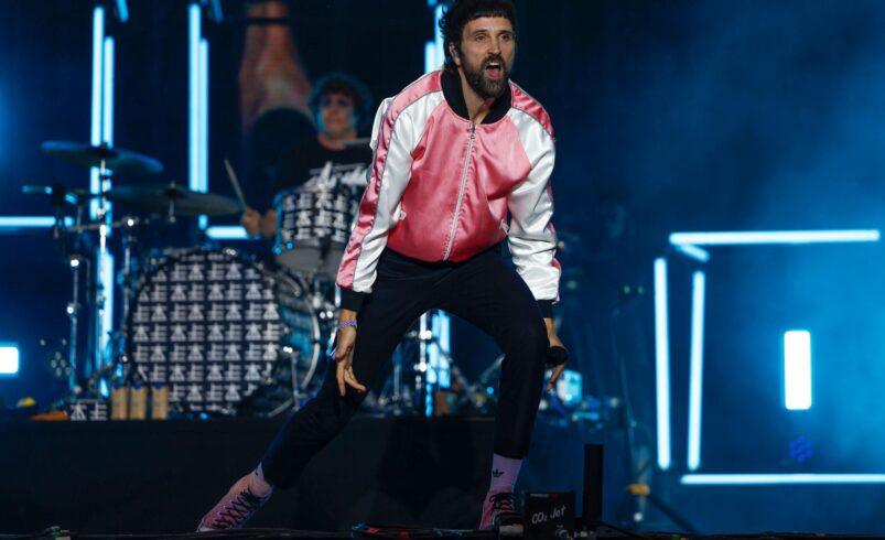 Kasabian retrasa Act III y rompe todos los pronósticos con “Superpowers”, su inesperada incursión en el G-Funk