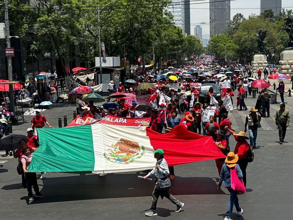 Gobierno cede ante presión de la CNTE y plantea desaparecer la USICAMM para redefinir asignación de plazas docentes