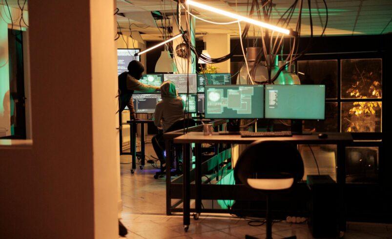 Miasma sacude al ecosistema Linux: malware infiltró paquetes oficiales de Red Hat y expuso miles de credenciales