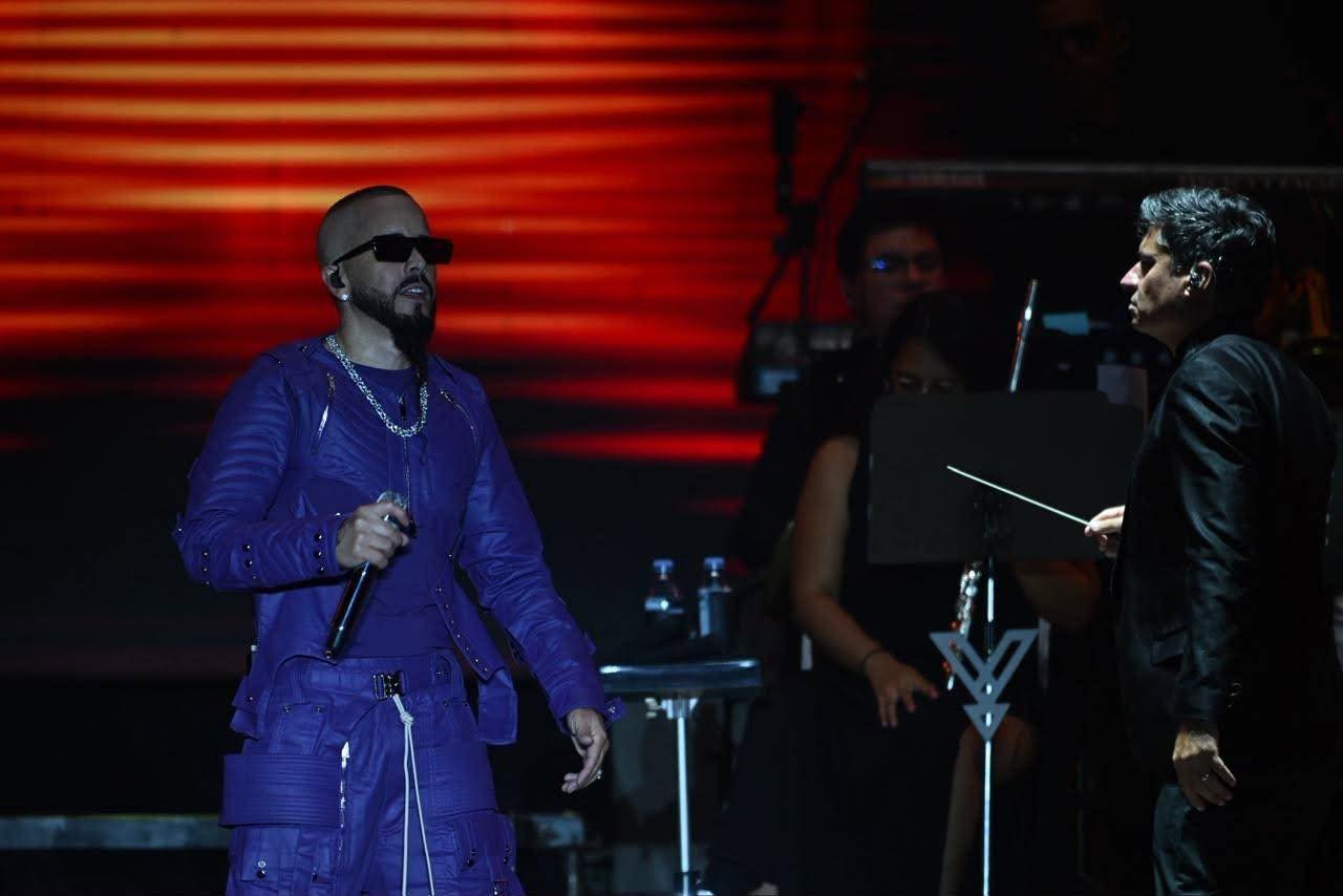 Yandel Sinfónico enciende El Foro de la FENAPO 2026 ante más de 320 mil asistentes