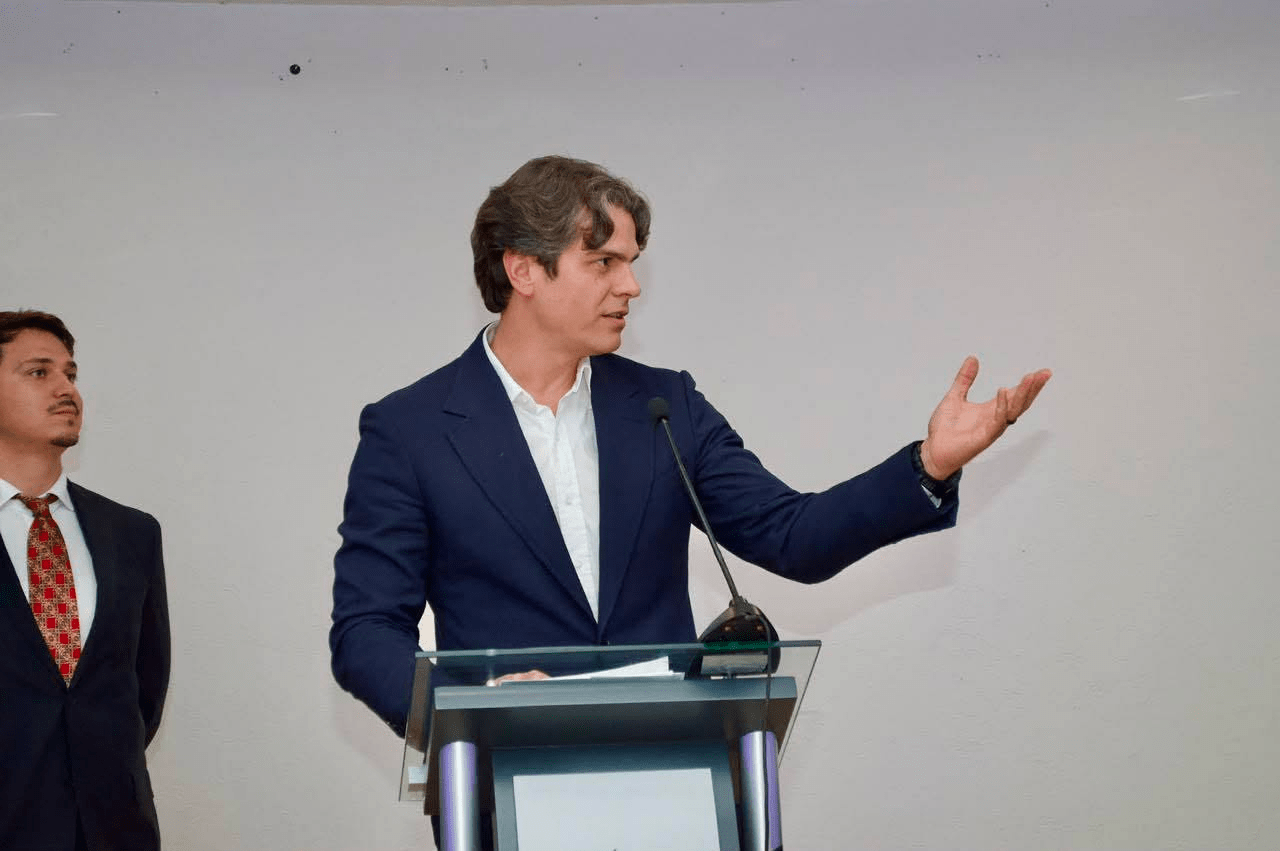 Valladares pone a los jóvenes en el centro del futuro económico de San Luis Potosí