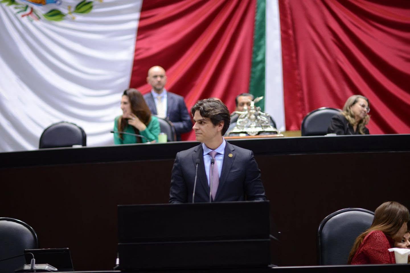 Valladares busca ponerle freno a la burocracia con paquete de reformas para emprendedores, vivienda y campo